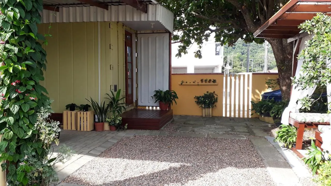Homestay Kitinet Container Proximo Praia E Beto Carrero Penha  Brazil
