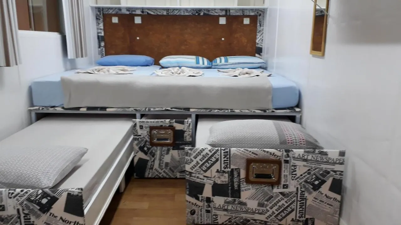 Accommodatie bij particulieren Kitinet Container Proximo Praia E Beto Carrero Penha  Brazilië